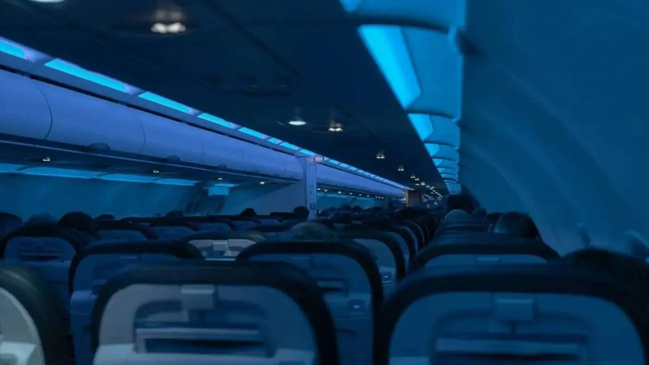 دلیل اینکه چراغ های هواپیما ناگهان کم نور می شوند، چیست؟  -  پاسخ چیزی نیست که فکر می کنید!