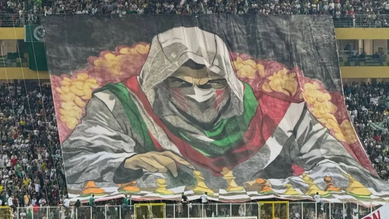 تصویر یحیی سنوار در ورزشگاه مقدماتی جام جهانی+ ویدئو