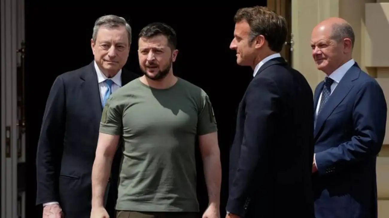 آتلانتیسیسم در گرداب