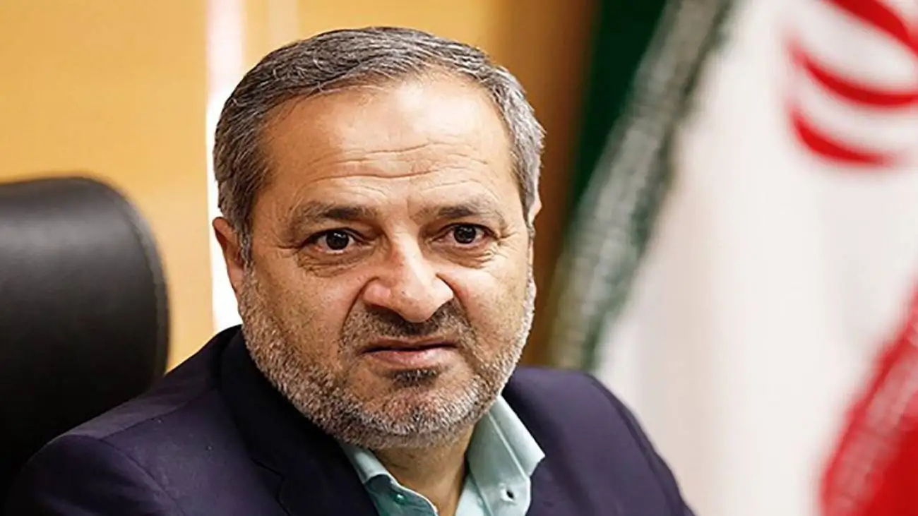 آقای وزیر:  با افتخار سرباز سردار رادان هستم