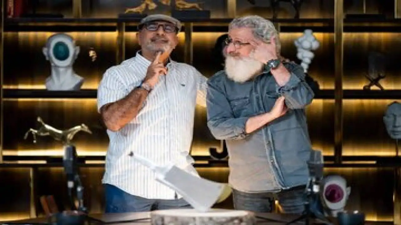 بابت کاری که شرکت کننده (عصر جدید) به خاطرش تشویق شد، اوایل انقلاب در حد مرگ کتک می خوردیم! -  گفتند چرا هدیه تهرانی در (تهران 1500) چادری نیست؟