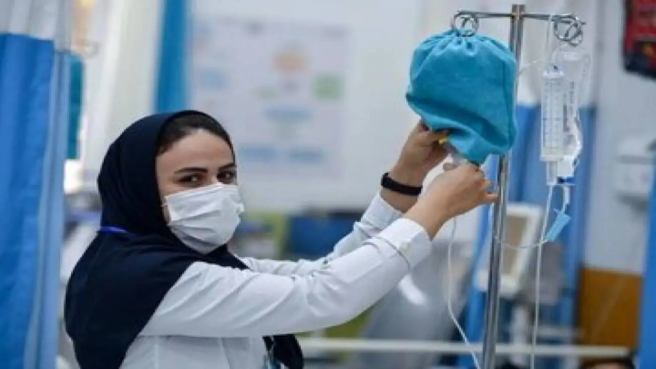 از کرونا تا جنگ؛ پرستاران، ستون سلامت جامعه -  از قبول شیفت های اضافی تا ایثار در سایه ناملایمات شغلی