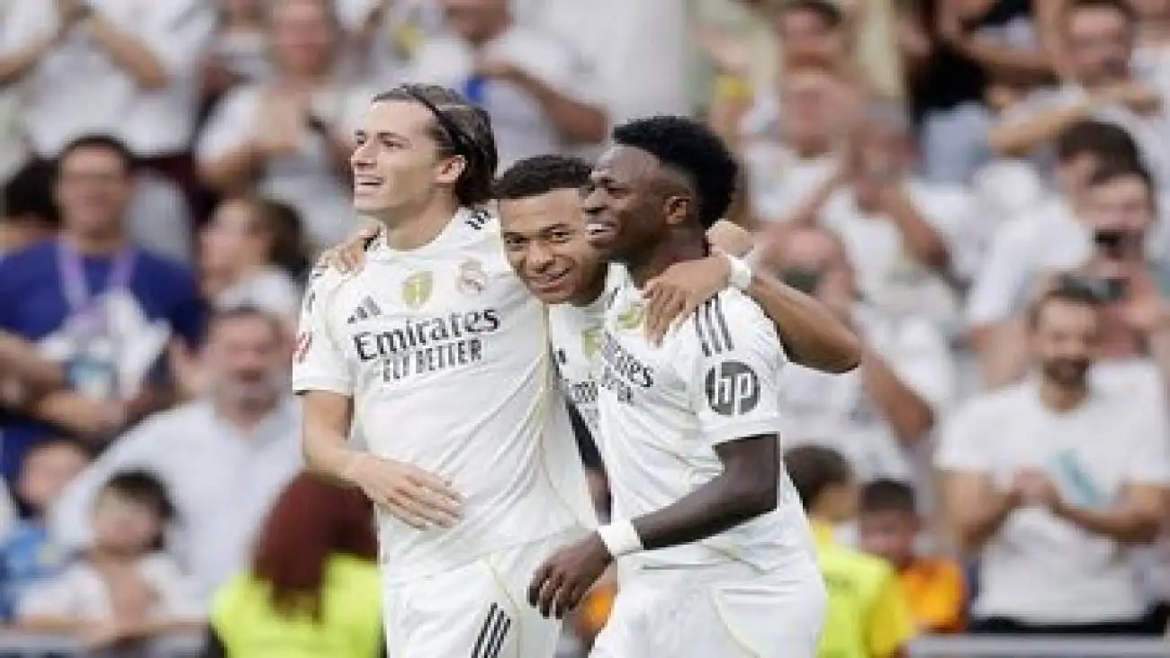 عکس -  bmw زیبا پیشکش به ستاره های رئال مادرید