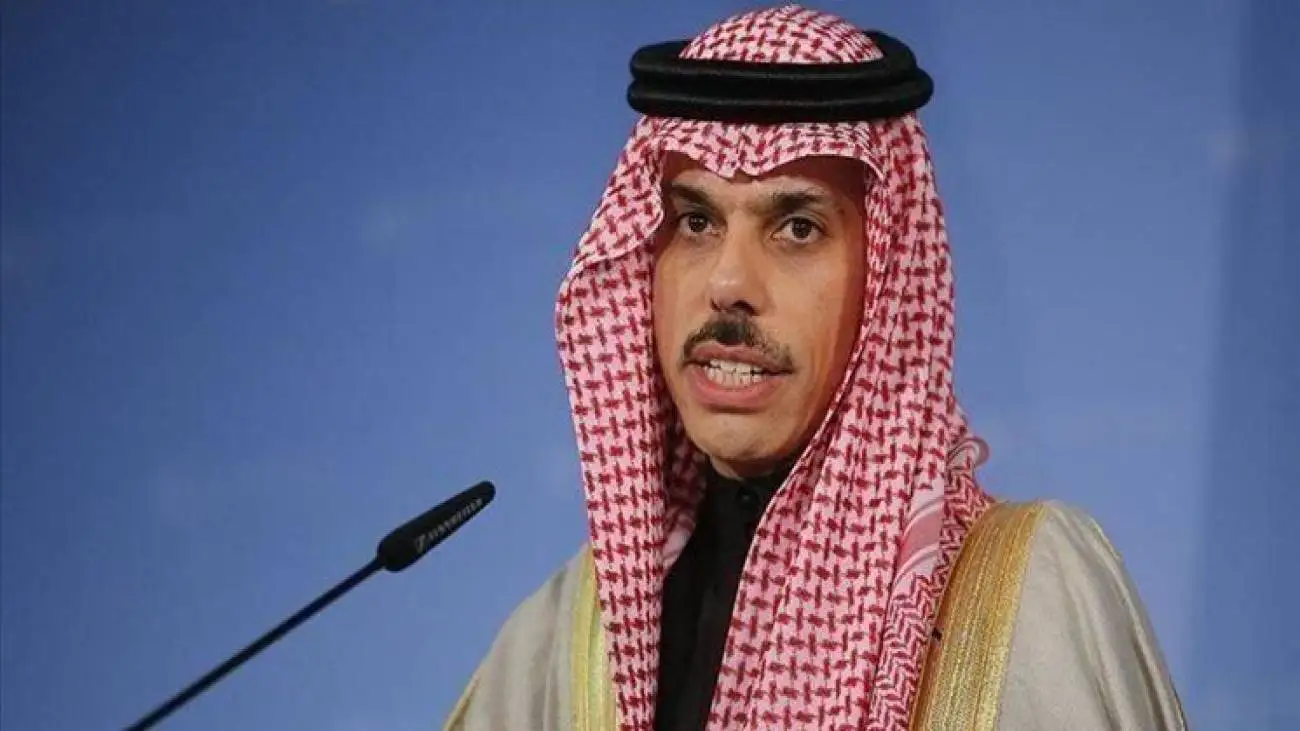 ویدیو  -  استقبال فیصل بن فرحان وزیر خارجه عربستان از سید عباس عراقچی و هیئت همراه