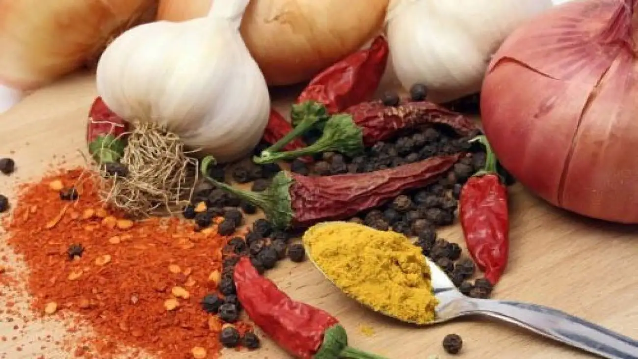 توصیه طب سنتی برای درمان فوری بواسیر -  چه غذاهایی بواسیر را شدید شدن می کنند؟