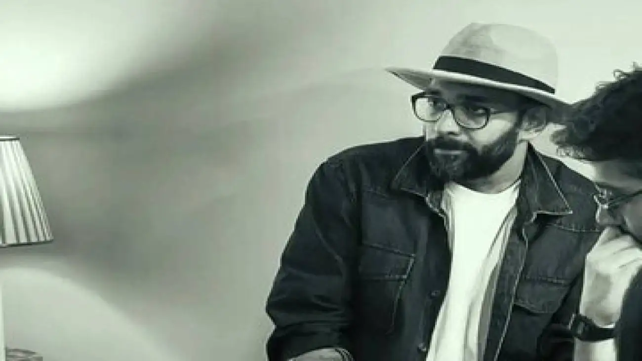 میدان میان بدن رنج کشیده و بدن شاهد