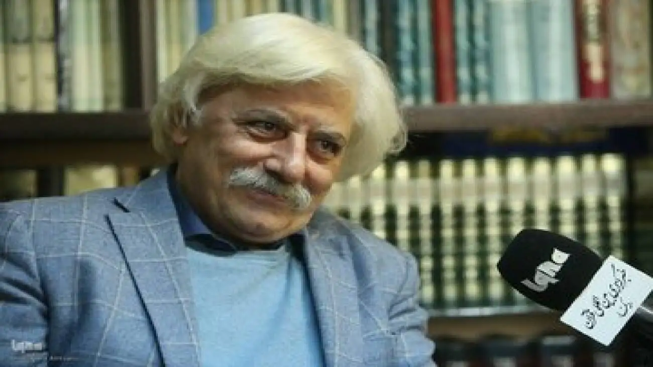 (کشتی پهلو گرفته) و (آفتاب در حجاب) دوباره چاپ شدند