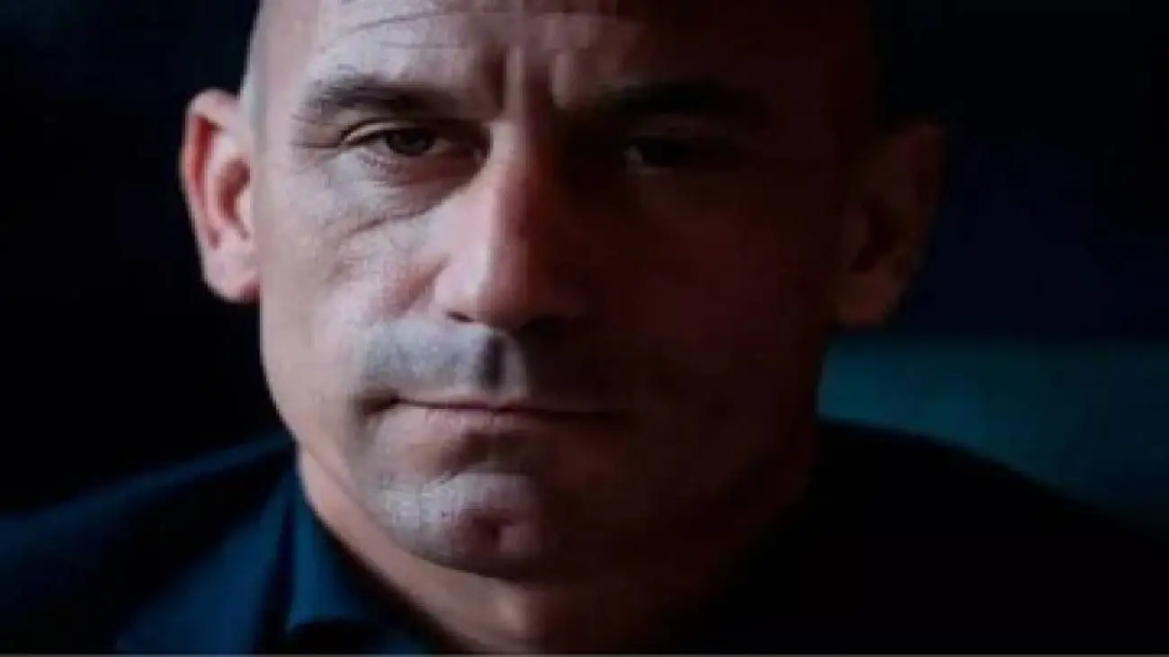 سخنان شرم آور مردفوتبالی بعد از برکناری به خاطر تعرض جنسی در فینال جام جهانی