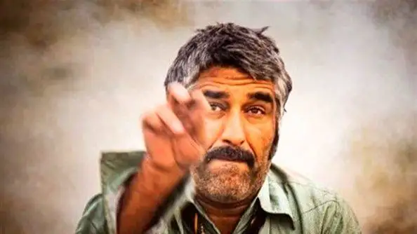 بخشی از هنرنمایی خنده دار استخدام شدن پژمان جمشیدی با سوتی های تاریخی -  هزار بارم ببینی بازم کمه!
