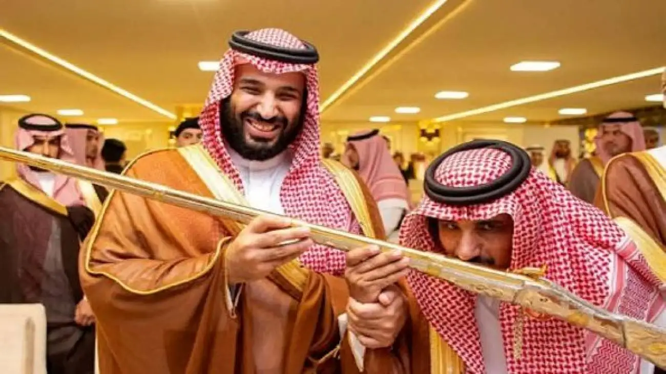 فیلم معماری خلاقانه  -   قصر شاهانه بن سلمان   -  آنقدر طلاکاری شده باید عینک آفتابی زد نگاهش کرد