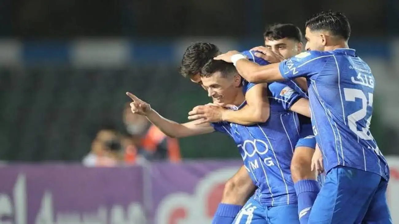 دلبری ساپینتو از استقلالی ها با برد شیرین در آسیا  -  روزهای خوب آبی ها با آسانی و الحدادی