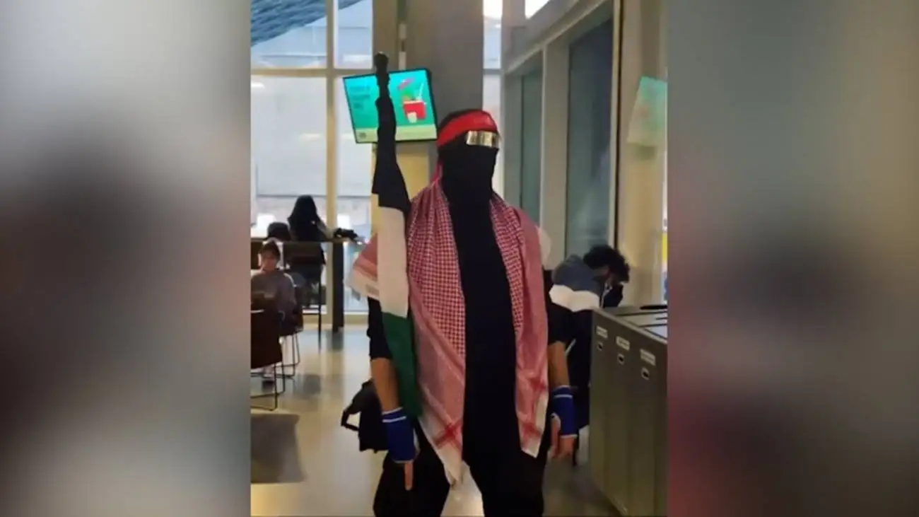 پوشش متفاوت دانشجویان تورنتو در کانادا برای حمایت از فلسطین + و یدئو