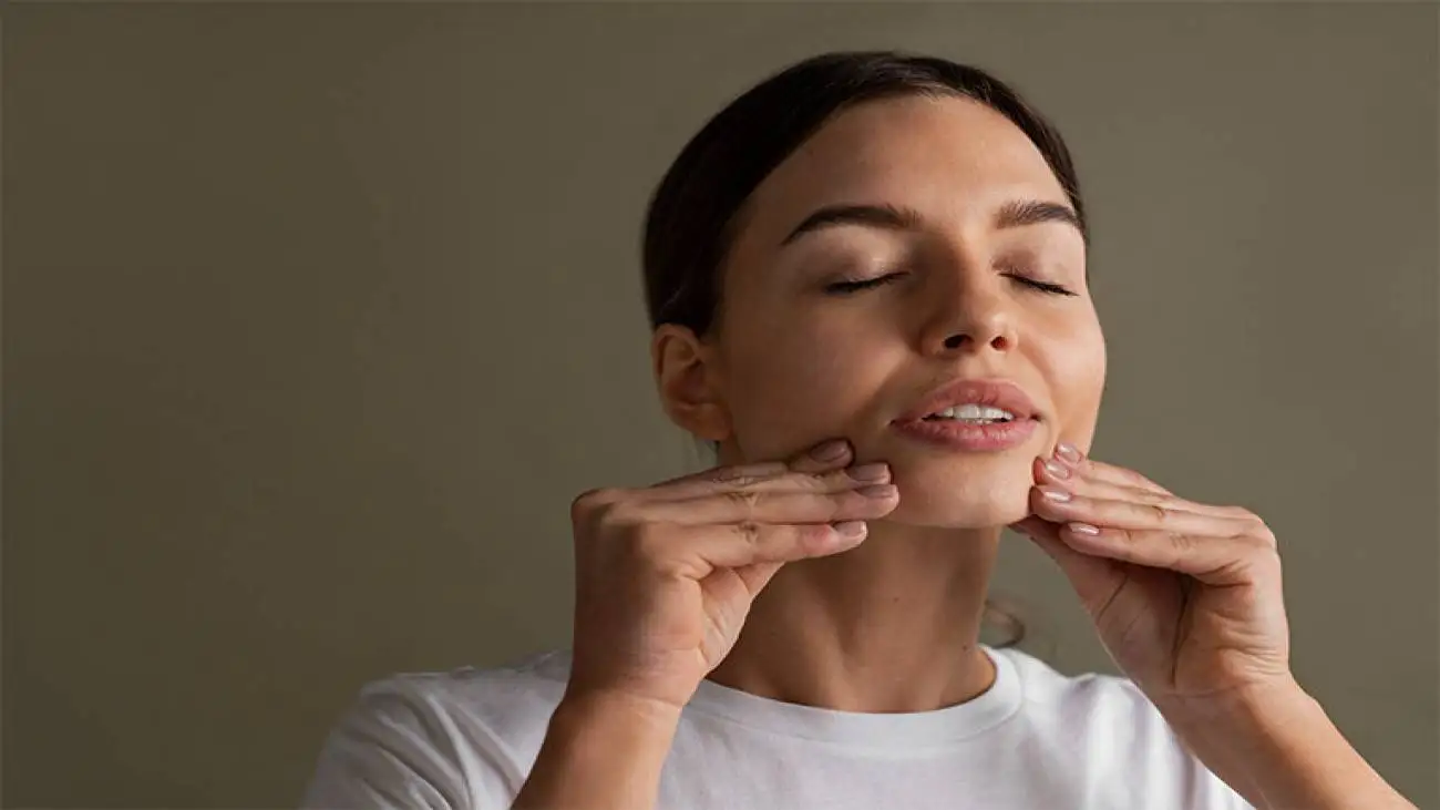 چگونه پف صورت و چربی شکم خود را به سرعت کاهش دهیم؟