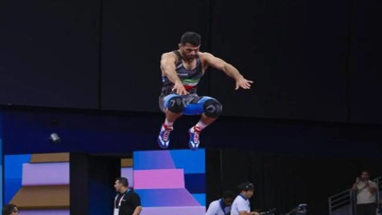 عکس -  حمایت ویژه دبیر از یزدانی