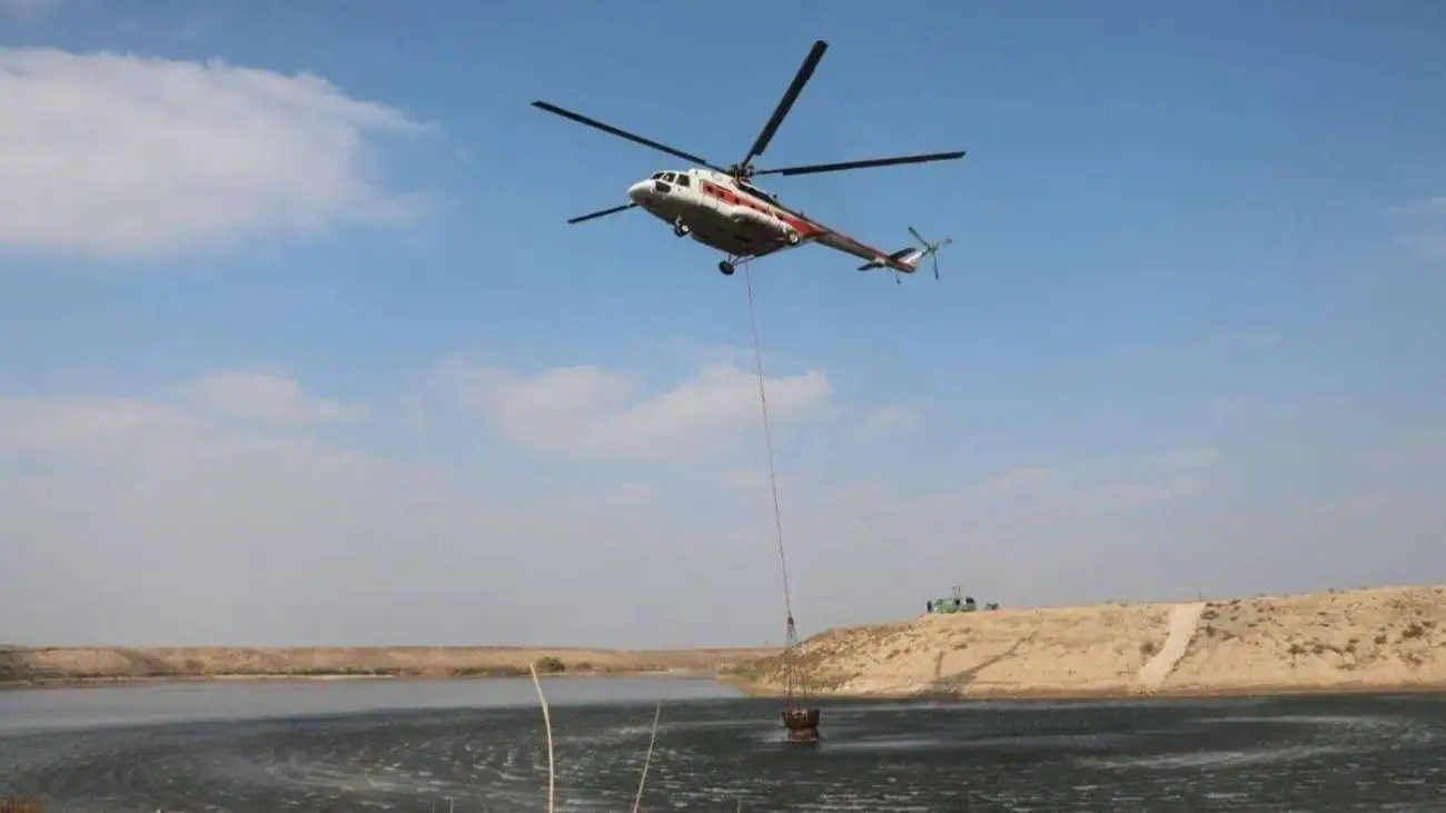 ویدیو  -  تلاش بالگرد هلال احمر برای اطفای آتش سوزی جنگل های توسکستان استان گلستان