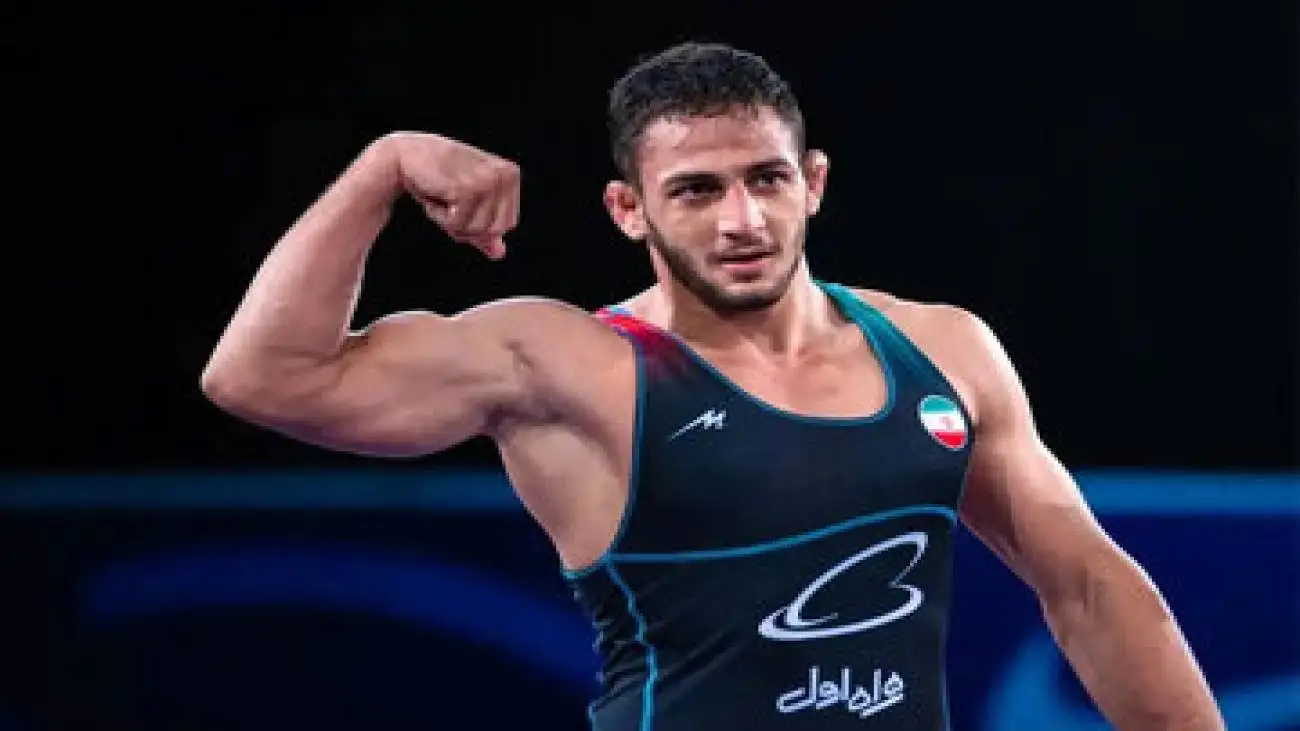 طلای آذرپیرا با شکست قهرمان جهان