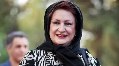 ویدیو  -  مریم امیرجلالی : من پیر نمیشم فضولاش کیان ؟!  -  من همین شکلی ام ؟!  -  باید برم دماغمو .. لپامو ... -  واقعا عقل هم ...