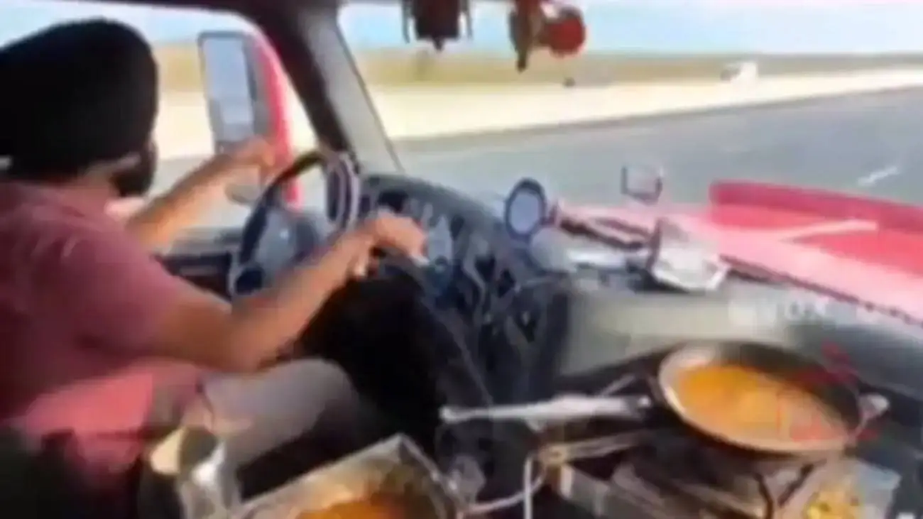 عاقبت کسی که پشت فرمان آشپزی می کرد! + ویدئو