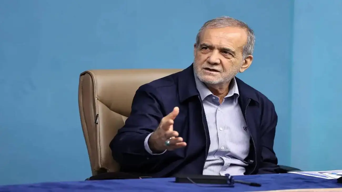 ویدیو  -  شعرخوانی پزشکیان به زبان ترکی در جمع فرهیختگان، فعالان اجتماعی و فرهنگی آذربایجان غربی