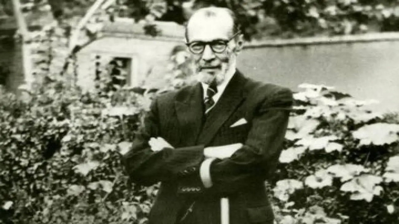 مردی که از هنر و سیاست شاهکار ساخت