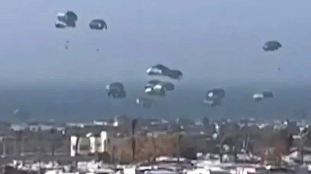 کمک های بشر دوستانه به اسرائیل به جای غزه!  -  لحظه فرود کمک ها در منطقه تحت کنترل رژیم صهیونیستی را ببینید + ویدیو