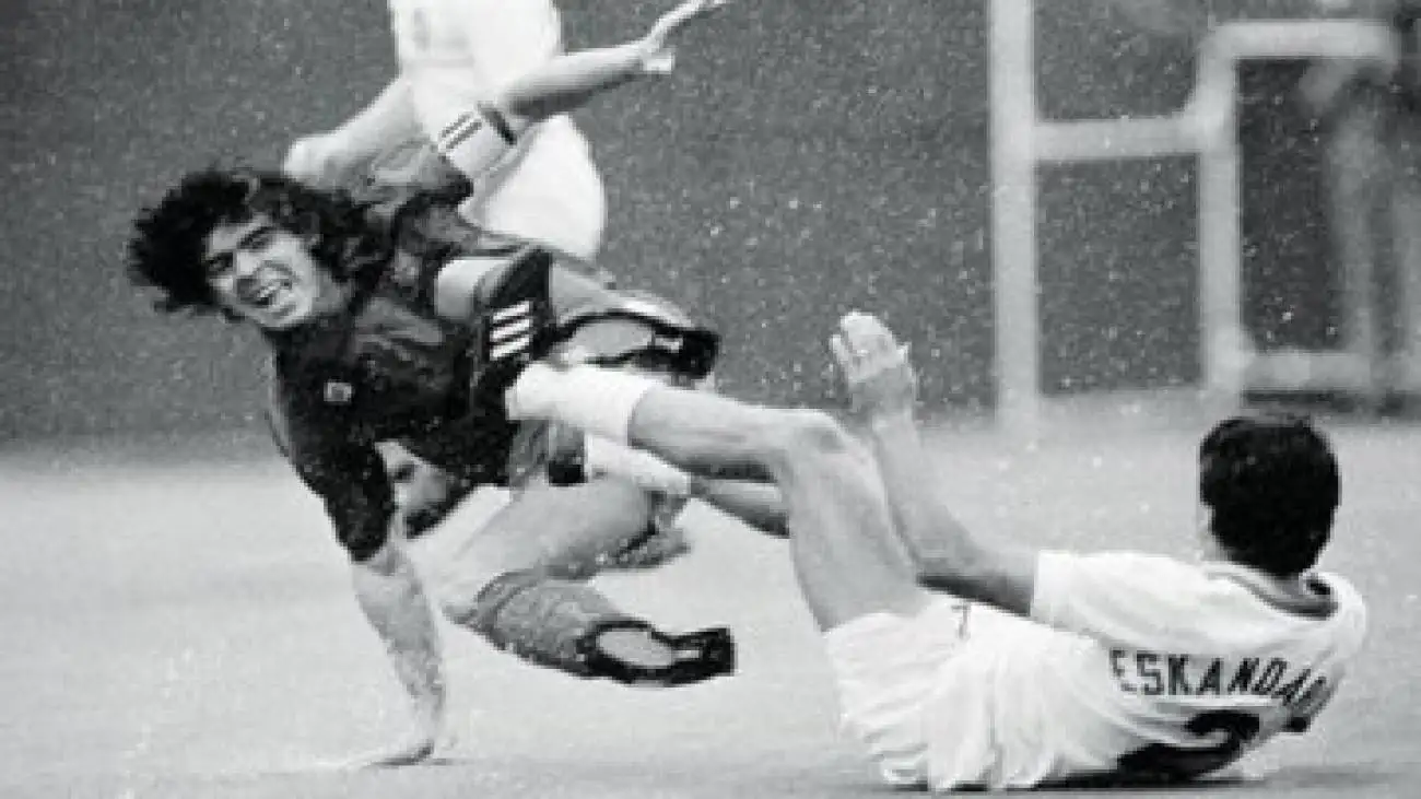 تنها بازیکن ایرانی که مارادونا را شکست داد!