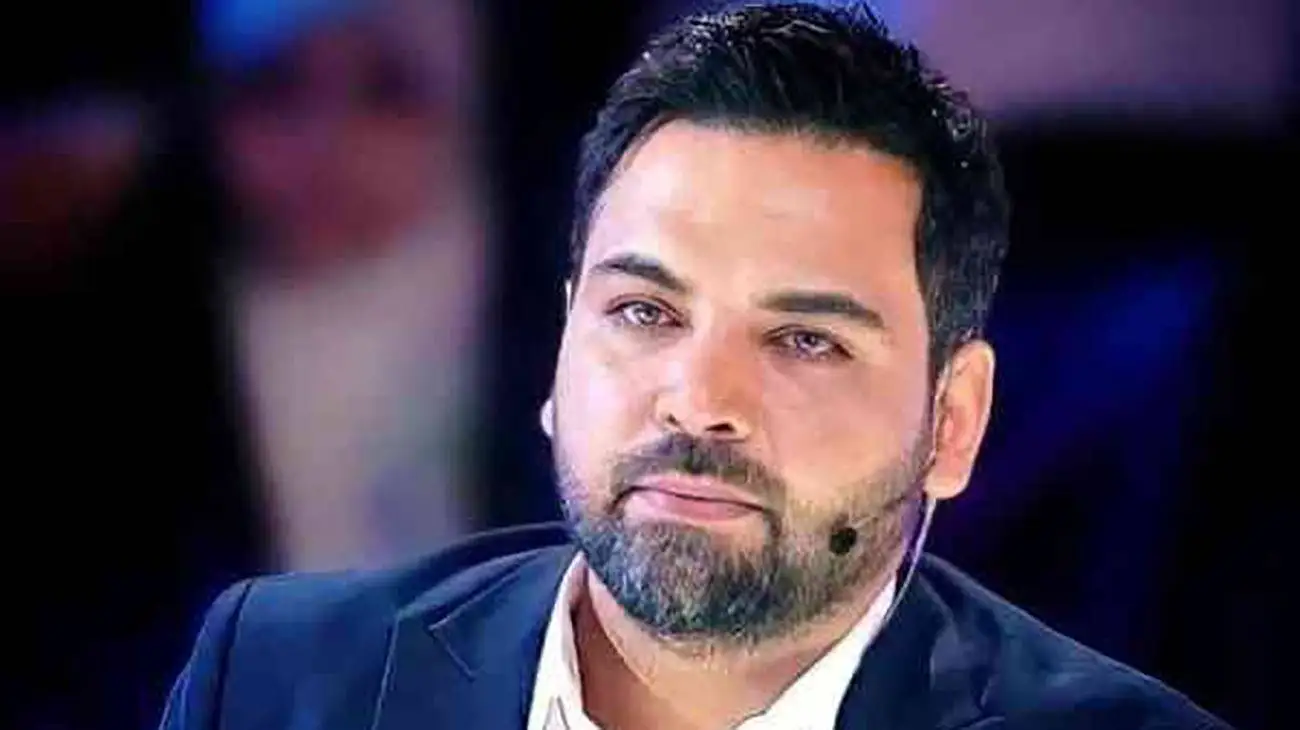 ویدیو  -  احسان علیخانی به یک دختر : من رو احسان جون صدا کن ...  -  دختر با ذوق : احسان جون ...