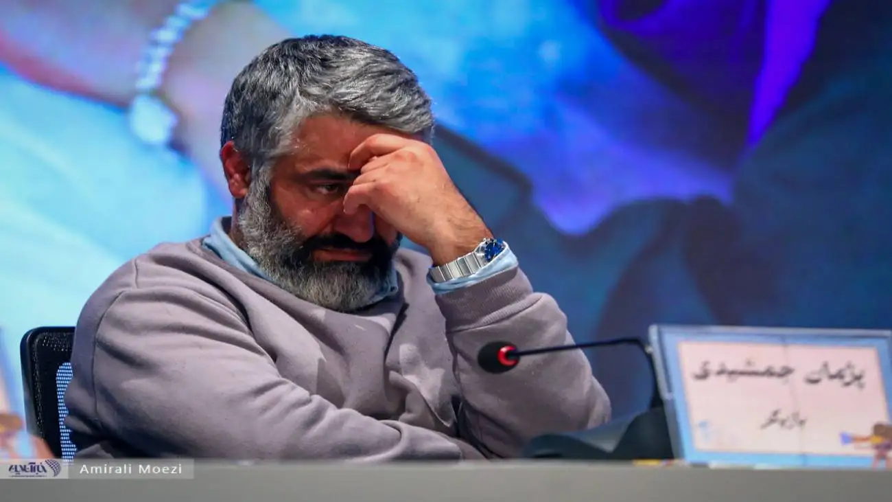 ویدیو  -   ادعای کارشناس شبکه افق درمورد پژمان جمشیدی!