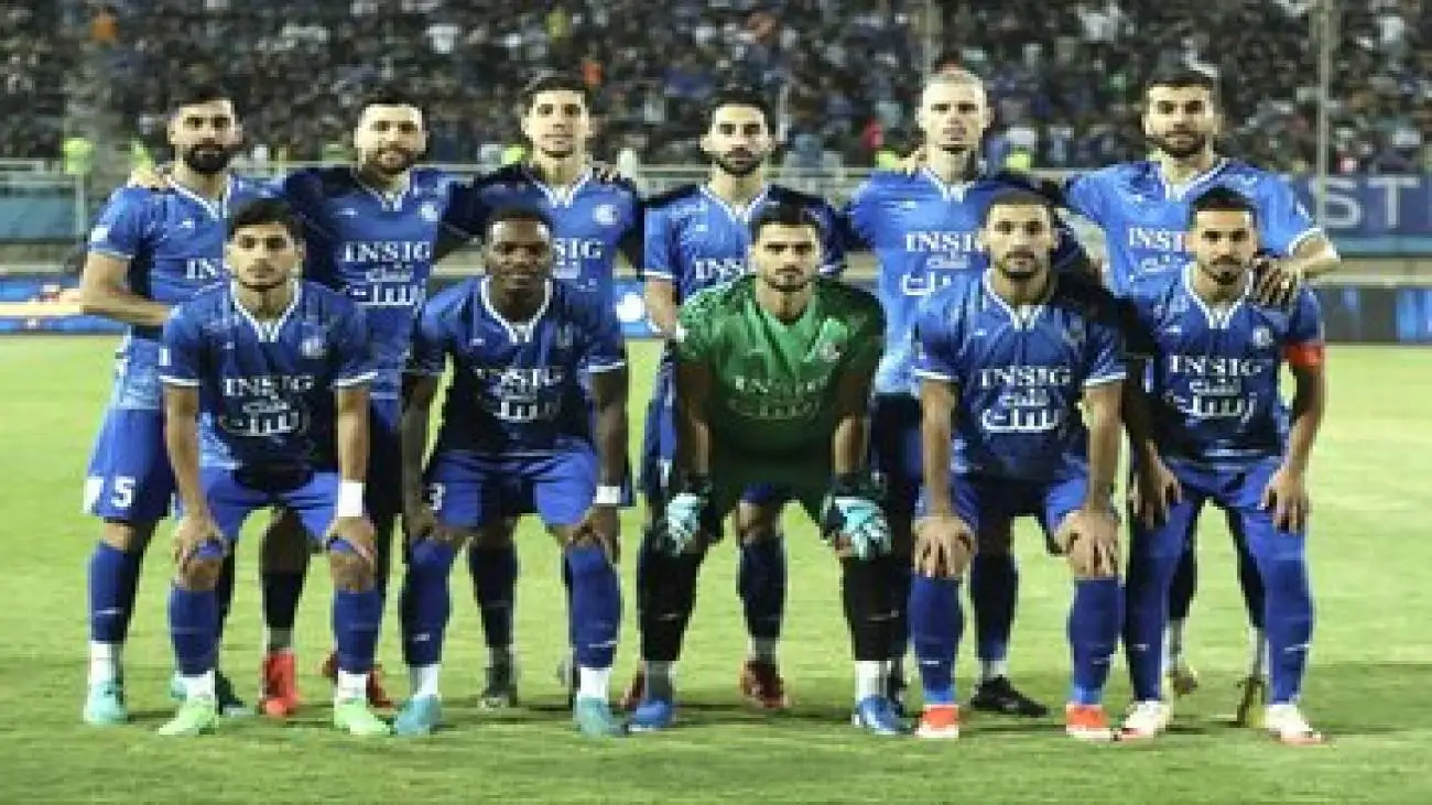 عکس -  دو بازیکن آبی پوش رسما اخراج شدند