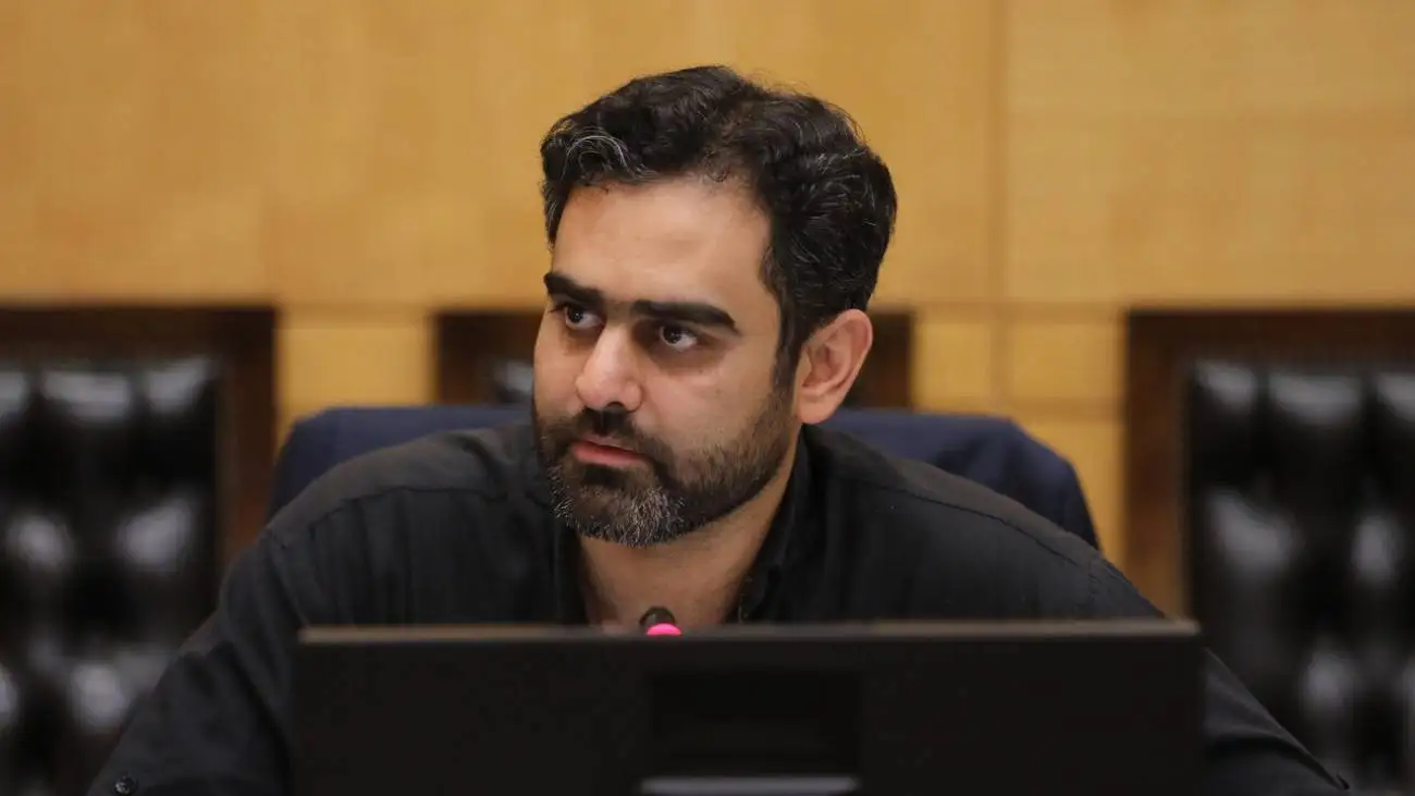 این کیه گذاشتین سفیر بنگلادش؟ + ویدئو  -  آدم های سیاسی بدنام یکی یکی سفیر می شوند چون...  -  تذکر تند ثابتی به عراقچی