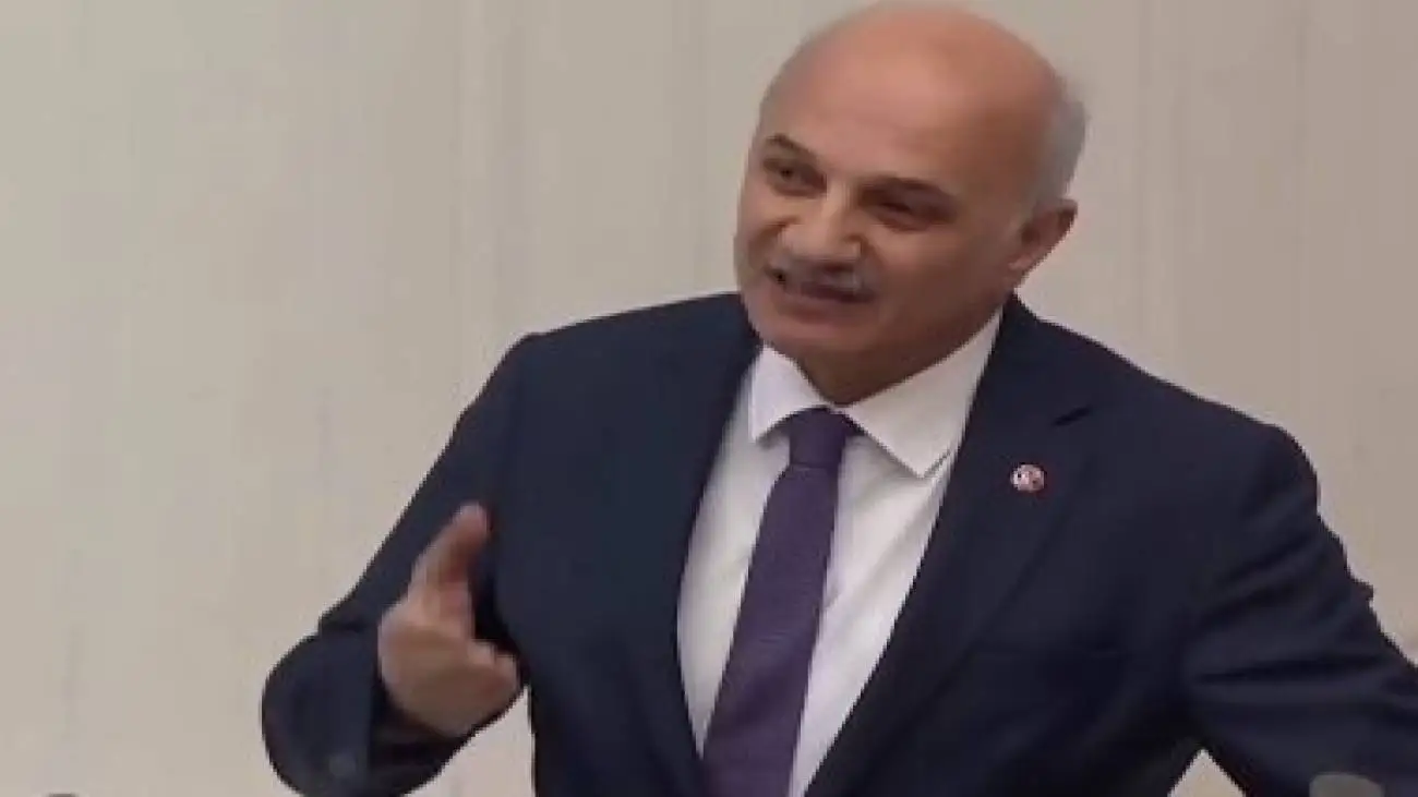 انتقاد شدید سیاستمدار ترک از سیاه نمایی در مورد حملات موشکی ایران+ ویدئو  -  ایران سر خم نکرد!  -  اینقدر ساده لوح و طرفدار آمریکا نباشید!
