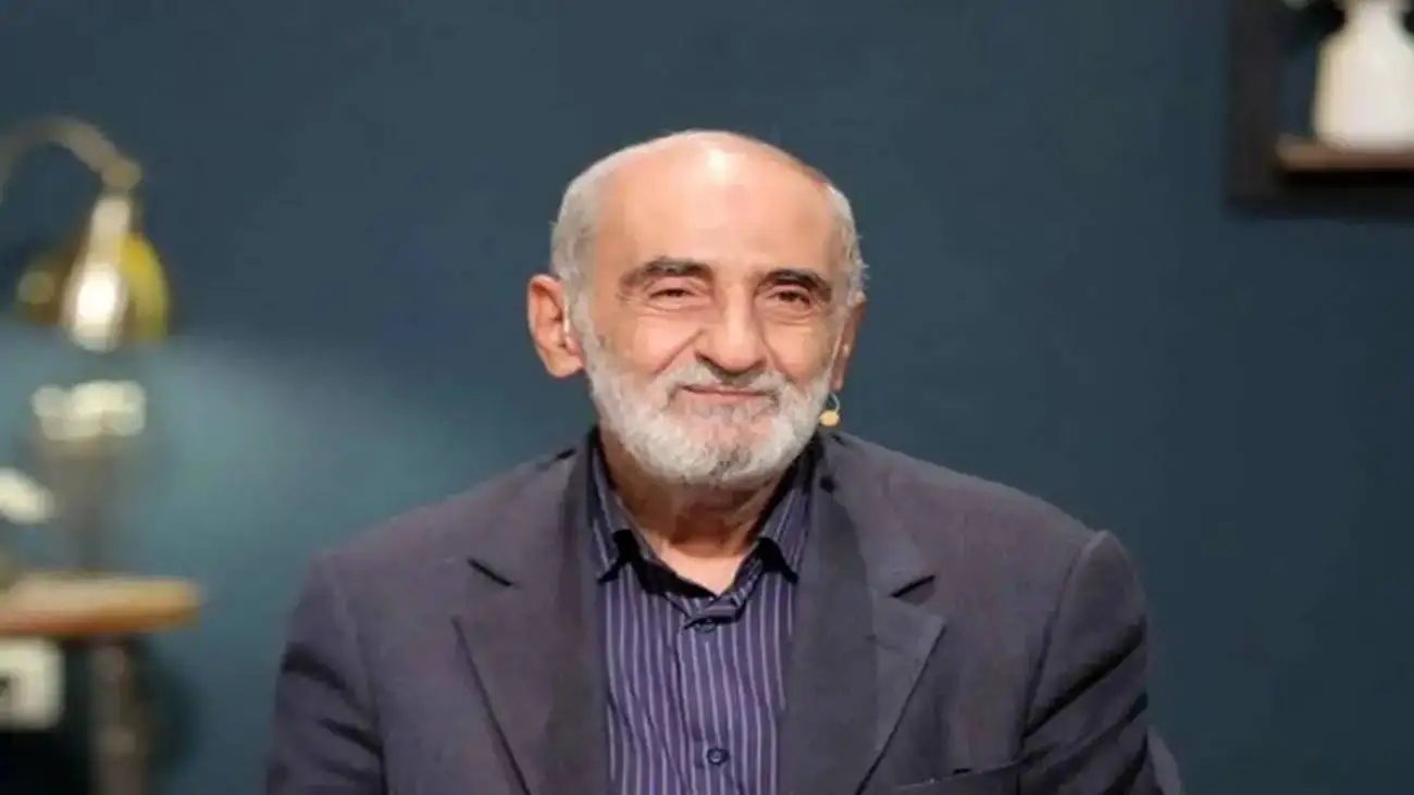 ویدیو  -  فعال سیاسی: نمی دانم حسین شریعتمداری اصلا اعتقادی دارد یا نه و چگونه می خواهد آن دنیا جواب بدهد