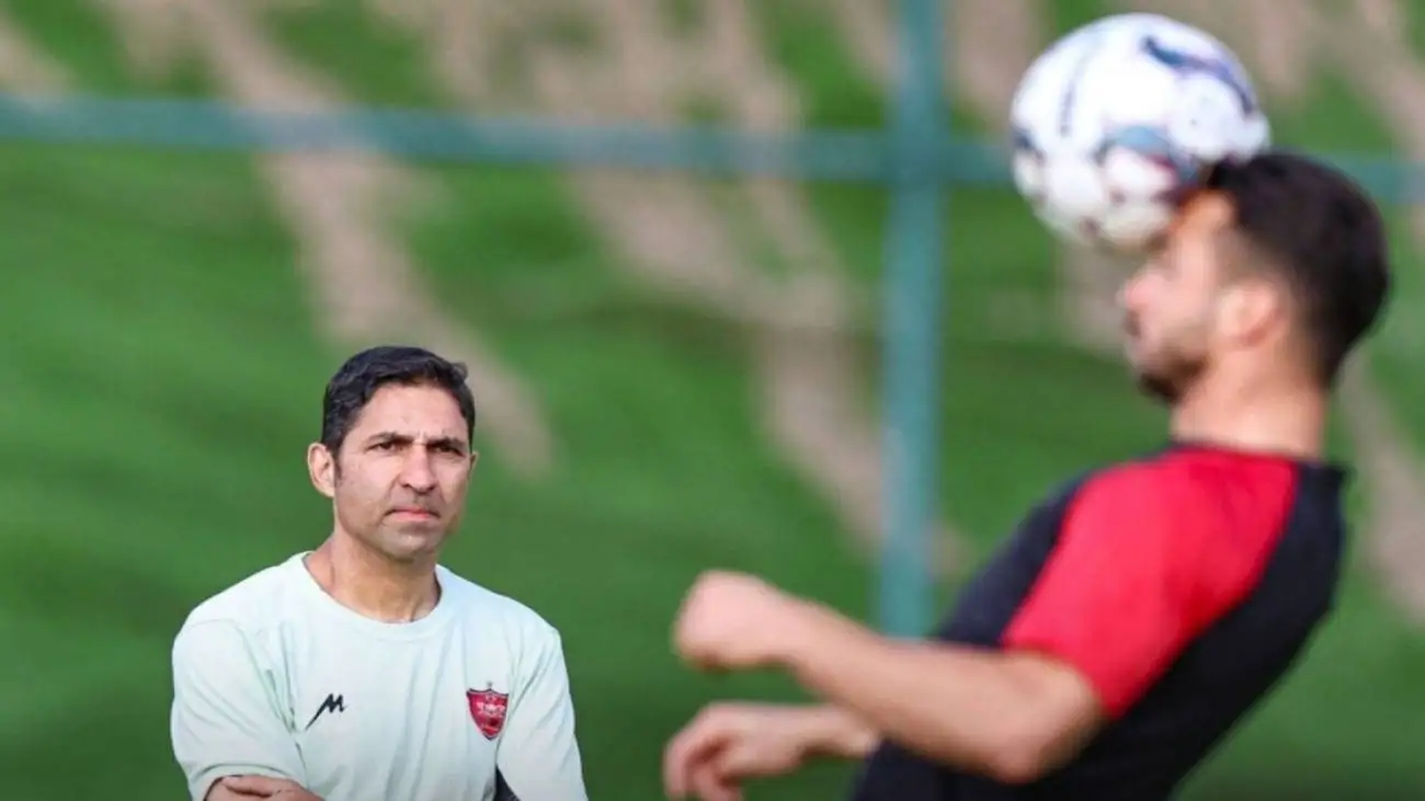 واکنش ستاره پرسپولیس به خبر خداحافظی وحید هاشمیان از بازیکنان