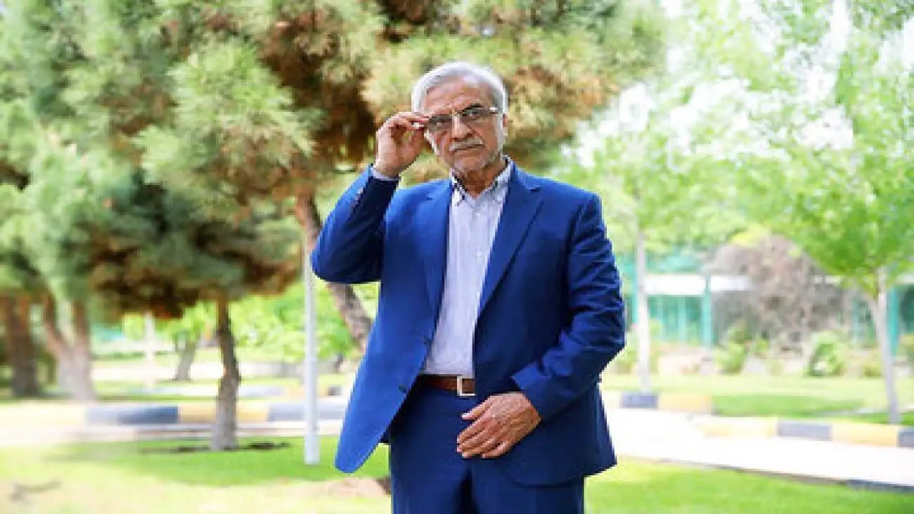 هاشمی طبا: کی روش را  هول هولکی آوردیم که در جام جهانی موفق شویم اما از انگلیس 6 گل خوردیم -  باید به سرمربیان داخلی اعتماد کنیم