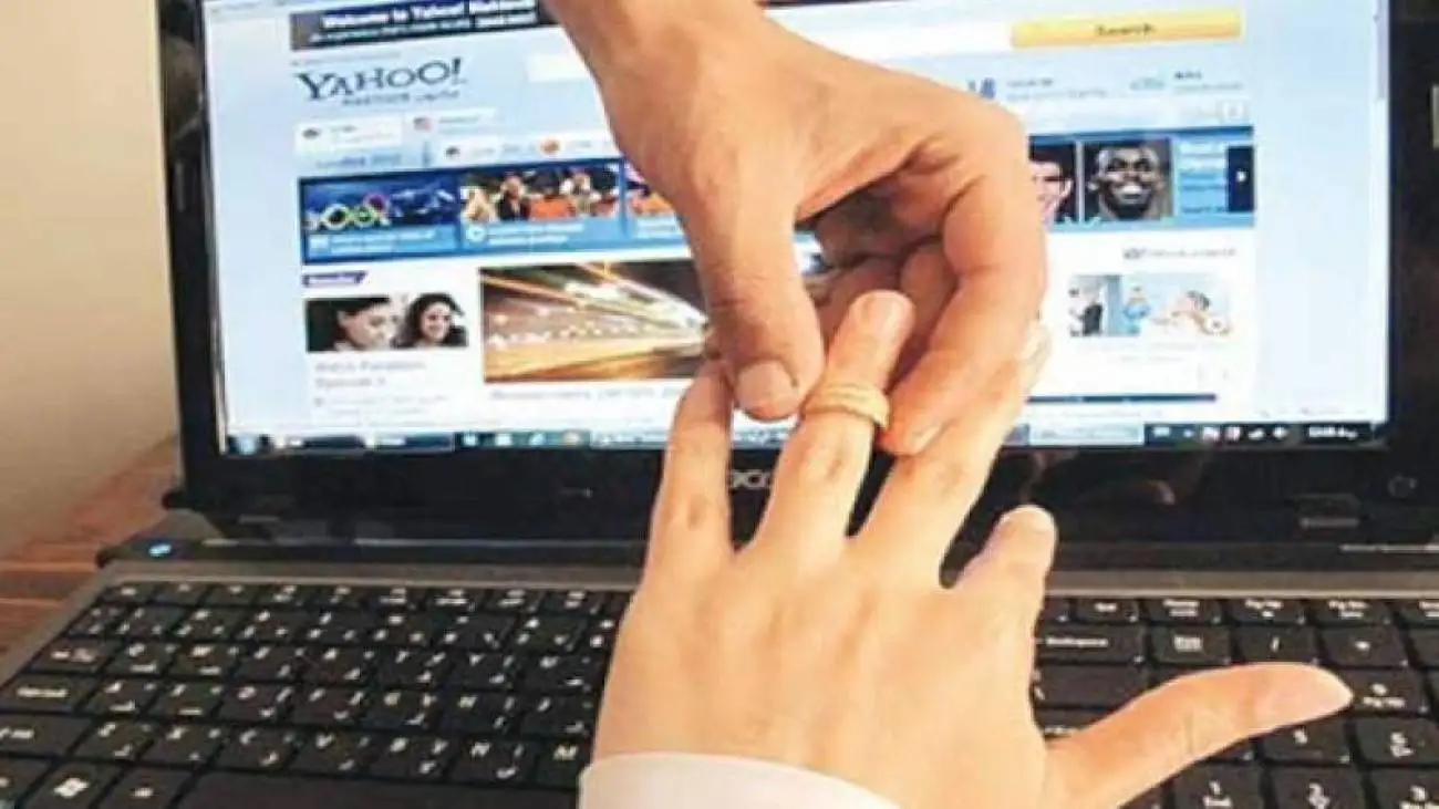 سایت های همسان گزینی راهکار یا دردسر؟