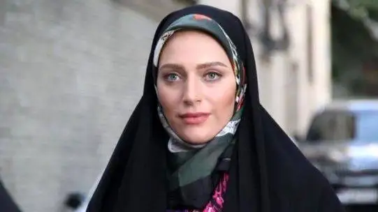 چهره جذاب و گیرای نگین معتضدی در 39 سالگی  -  هنوز هم توجه ها را به خود جلب می کند!