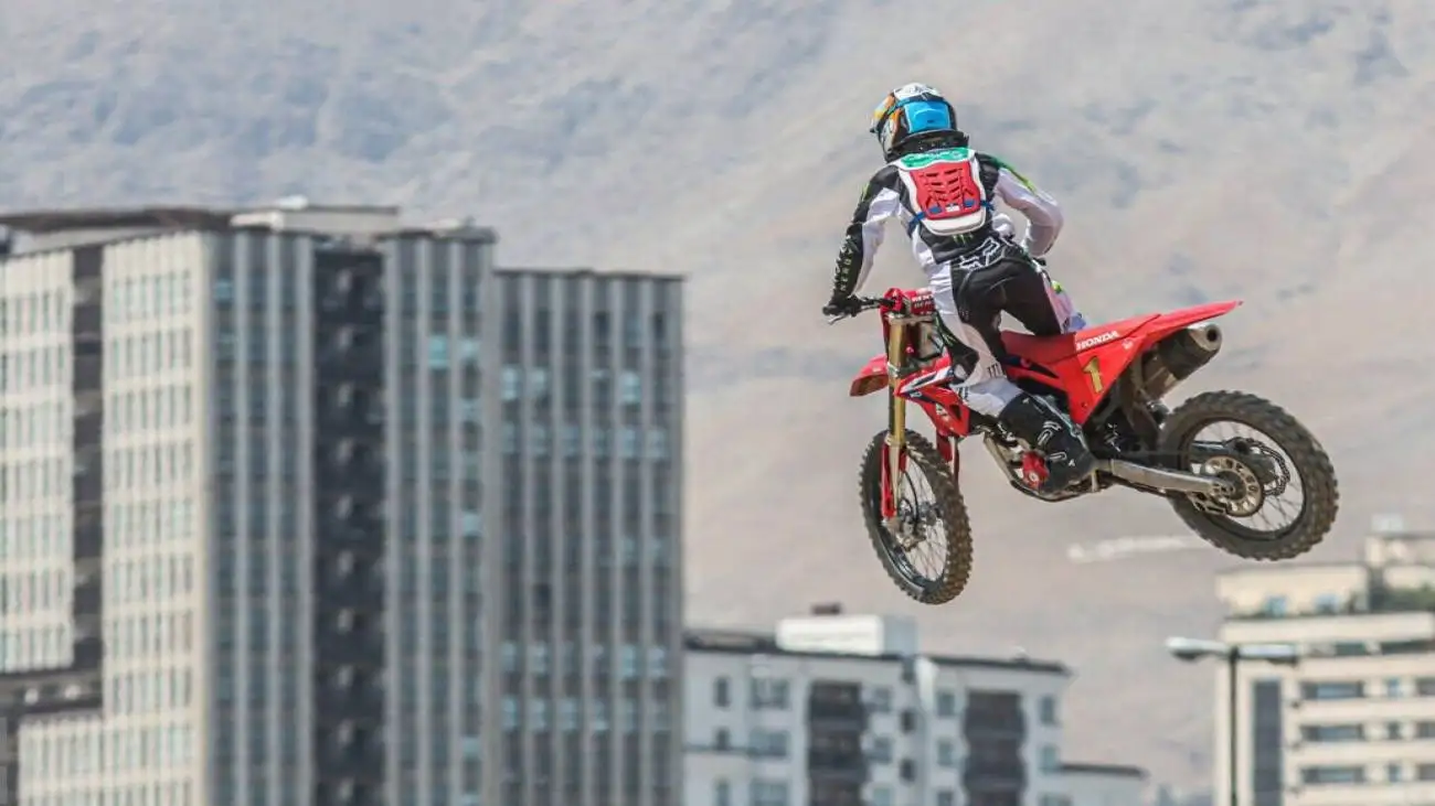 النا همچنان در کما؛ آخرین وضعیت دختر ورزشکار ایران  -  دستور فوری وزیر