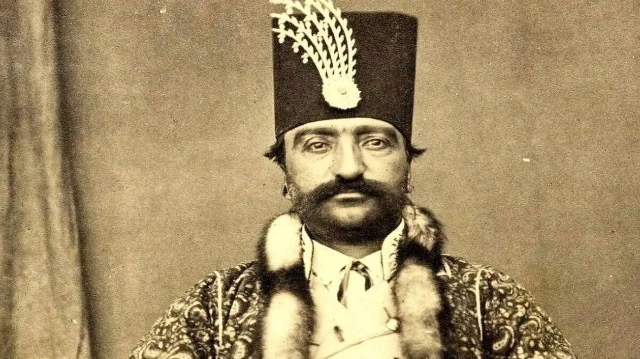 ماجرای 100 کالسکه و استقبالی افسانه ای از شاه قاجار  -   عکسی تاریخی از استقبال مردم اراک از ناصرالدین شاه