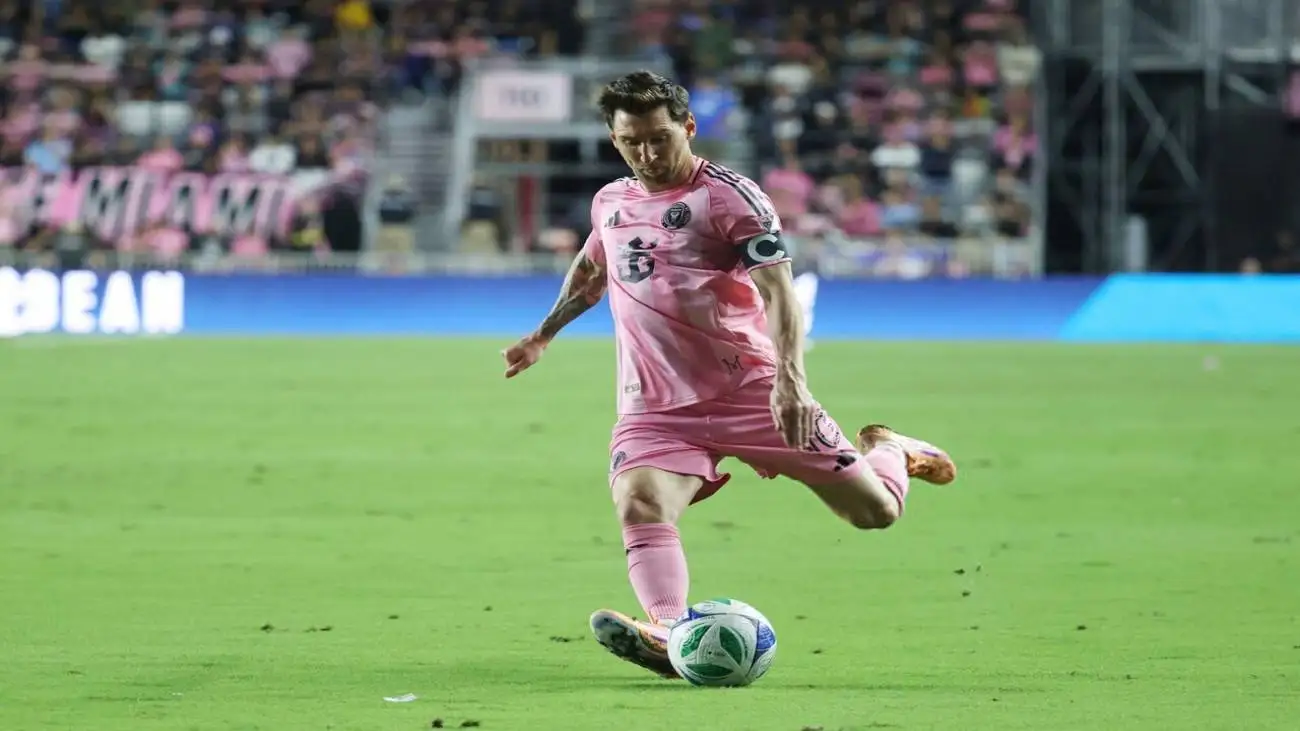 تصویر  -  بادیگاردهای مسی در آمریکا؛ آن ها امنیت لئو را تضمین می کنند!