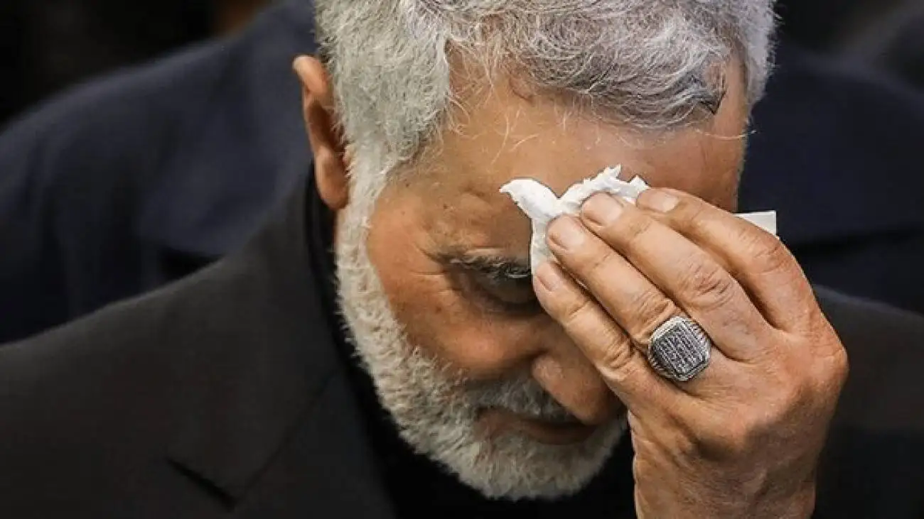 ویدیو  -  تصویرسازی هوش مصنوعی از آخرین لحظات حضور سپهبد شهید حاج قاسم سلیمانی در فرودگاه بغداد