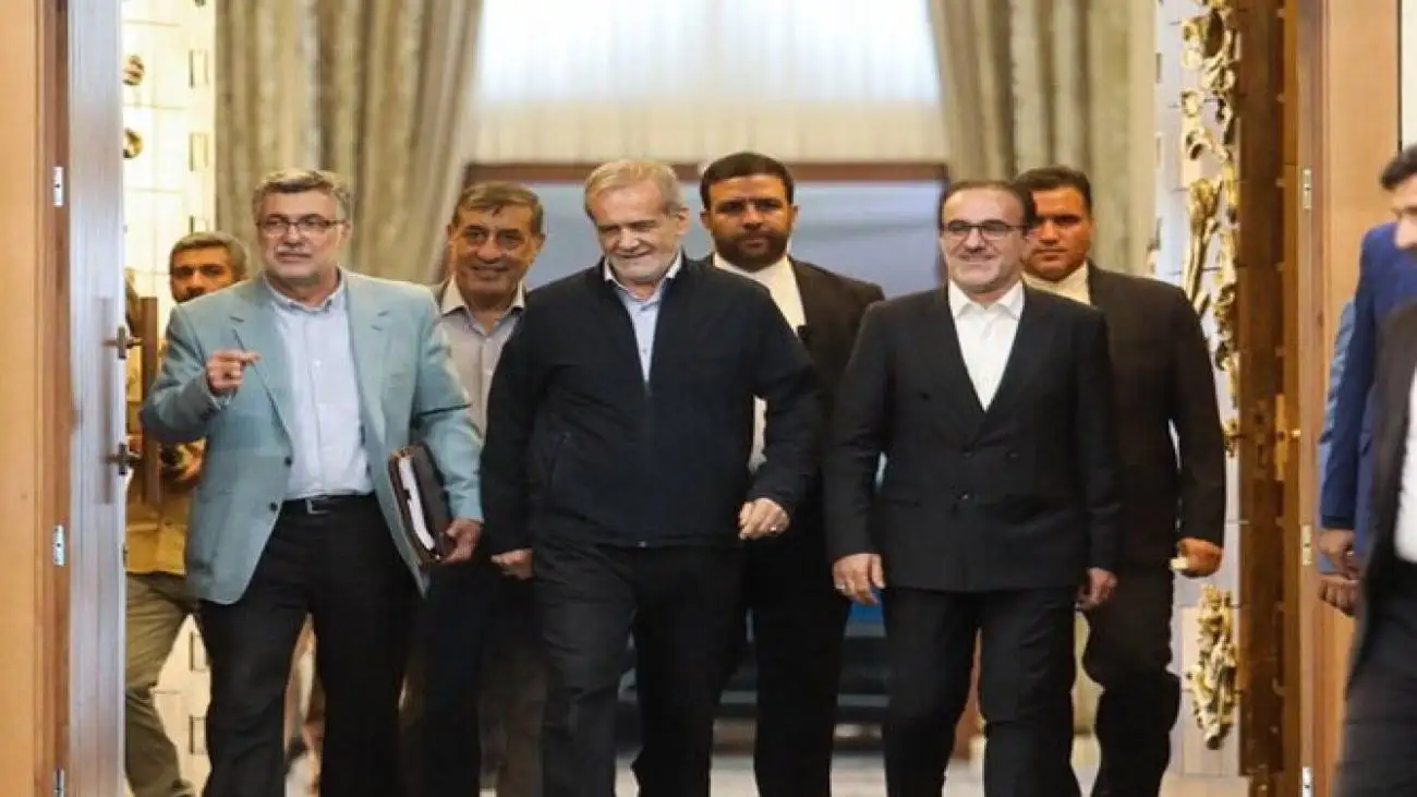 با تایید رئیس  جمهور، رئیس زاده 4 سال دیگر رئیس سازمان نظام پزشکی شد