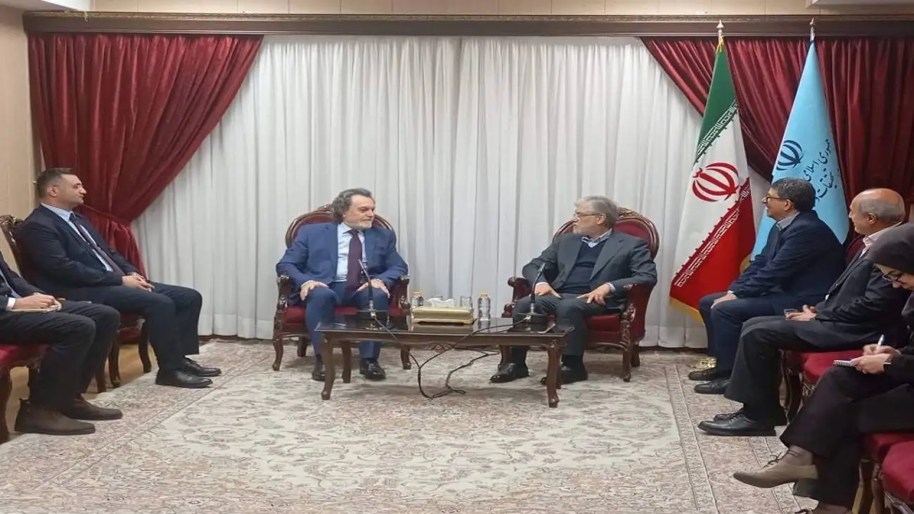 روز شلوغ وزیر علوم و همسایگان