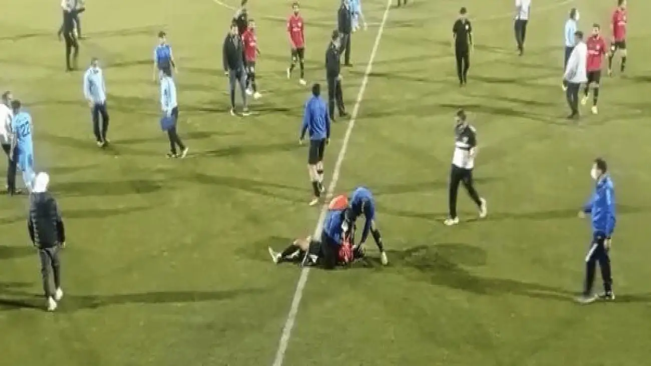 زد و خورد شدید دو برادر با گلرشان بر سر بازوبند در فوتبال ایران  -  درگیری با دروازه بان سابق پرسپولیس