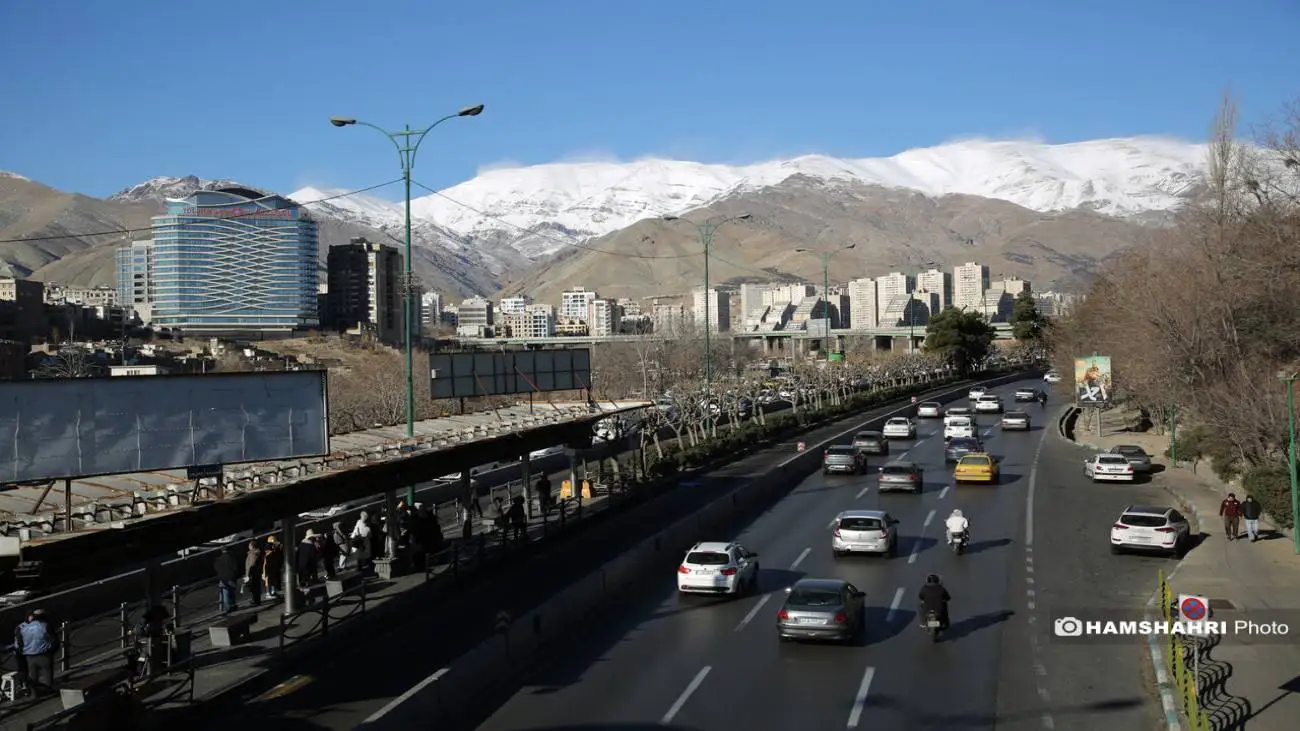 هوای تهران پاک شد  -  بهبود سراسری کیفیت هوا در کشور؛ ساوجبلاغ در شرایط خطرناک