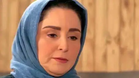 ویدیو  -  ژاله صامتی: زمان بمباران تهران در زیرزمین پناه  گرفتم دعاکردم بمب بخوره توسرم بمیرم تا راحت بتونم بخوابم!