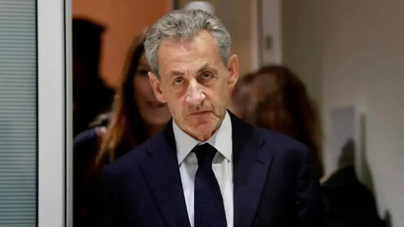 تهدید سارکوزی به مرگ در زندان توسط هم بندی هایش + ویدئو