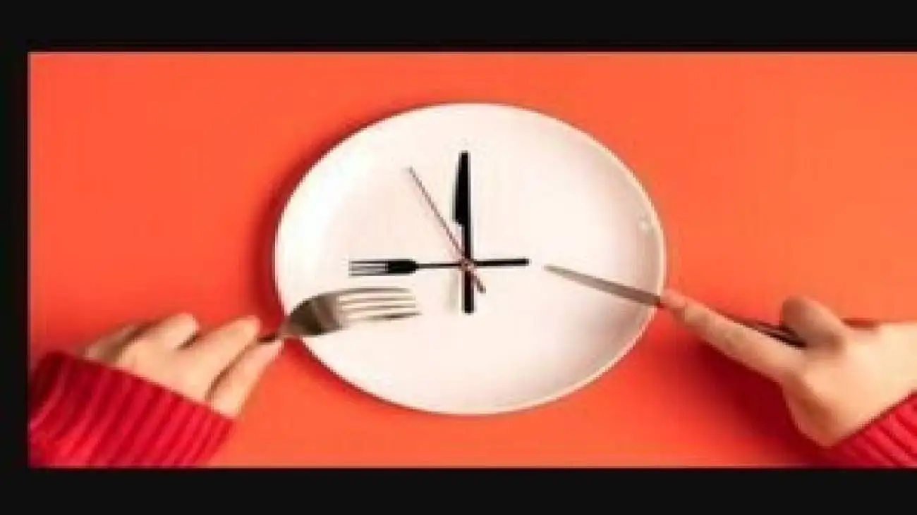 چه زمانی شام بخوریم تا چاق نشویم؟