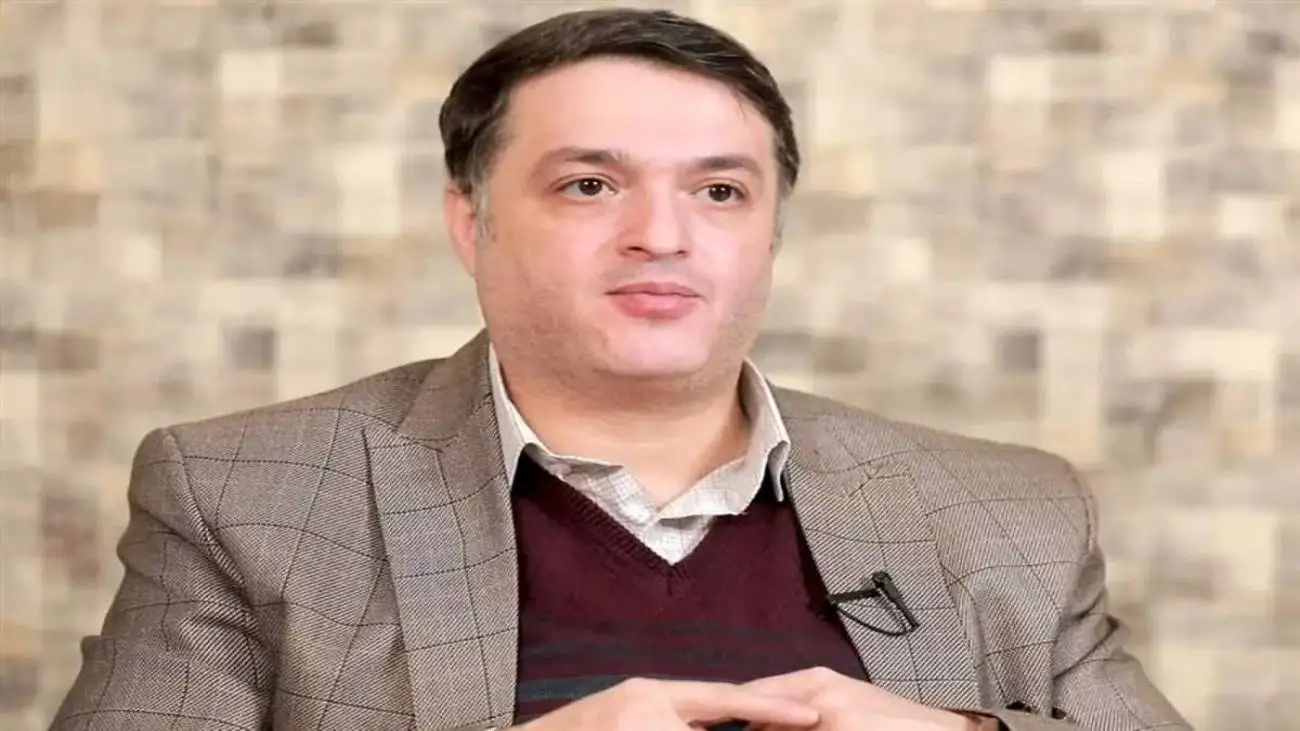 ویدیو  -  محمد قوچانی: طرفدار روضه های مدرن نیستم، اما از اجرای (ایران) توسط کریمی واقعاً لذت بردم