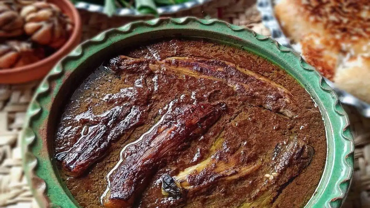 خورشت شش انداز ؛ فسنجان گیاهی فراموش شده گیلانی ها