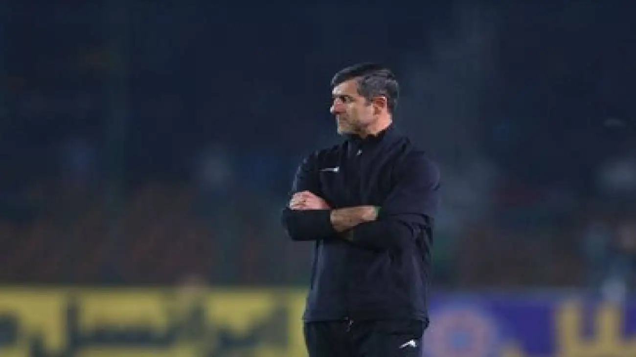 تصویر  -  کریم باقری با پرسپولیس تمدید کرد